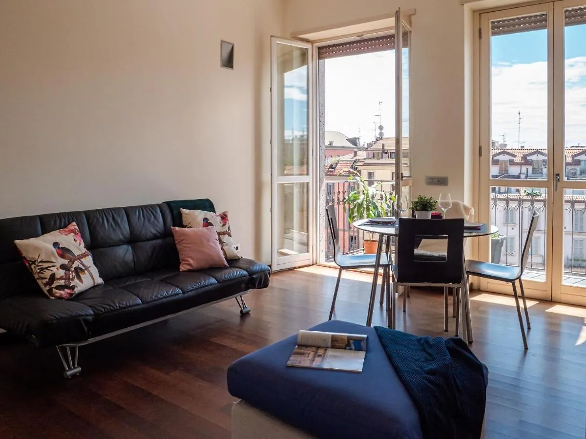 The Best Rent - Bright Two Rooms Apartment Near Cattolica University Milan