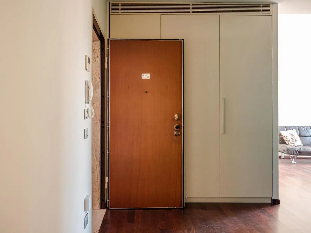 The Best Rent - Bright Two Rooms Apartment Near Cattolica University Milan 0*,
