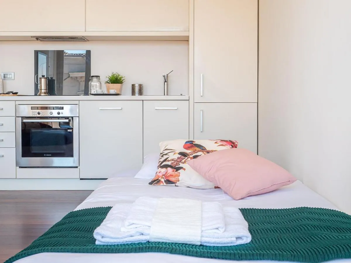 The Best Rent - Bright Two Rooms Apartment Near Cattolica University Milan